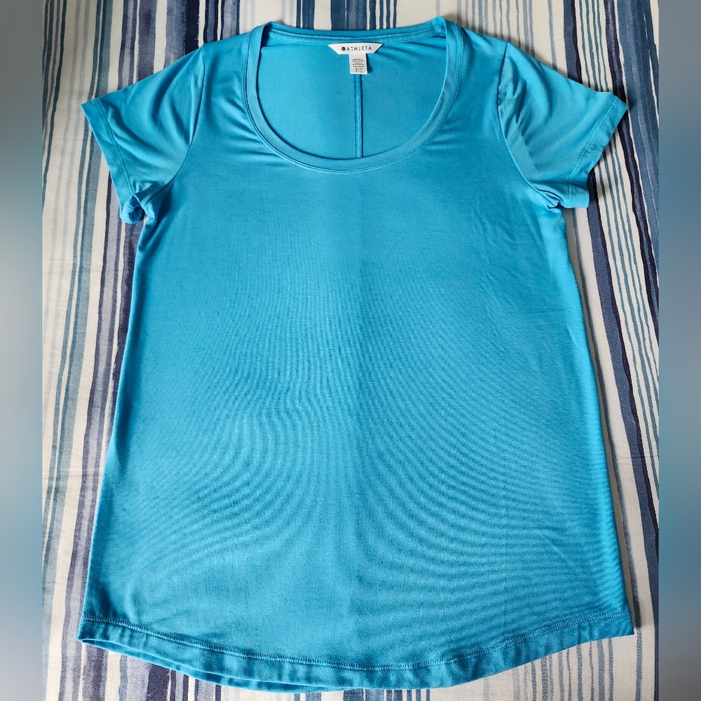 Athleta T-Shirt